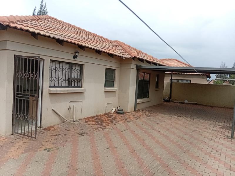 3 Bedroom Property for Sale in Dawn Park Gauteng