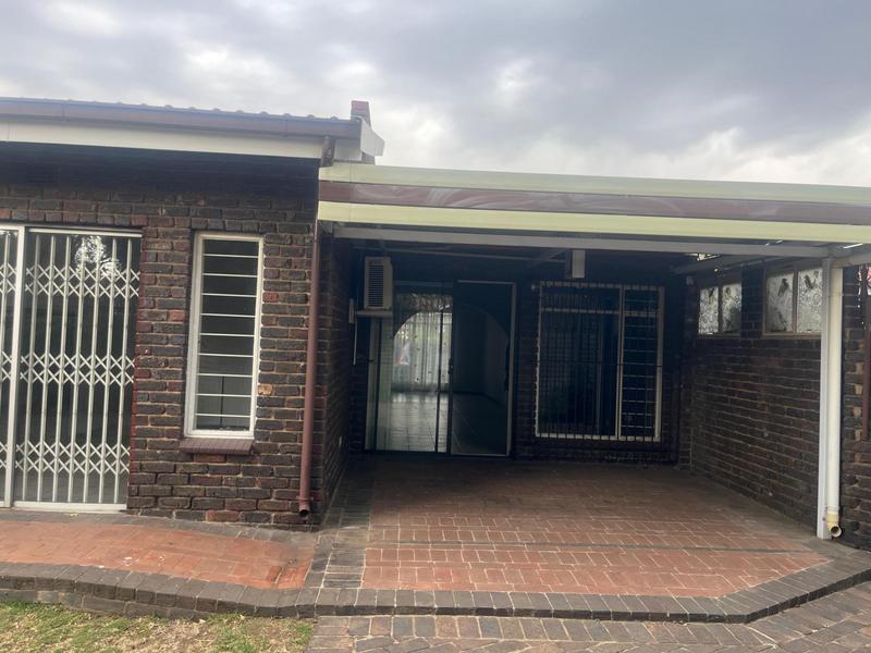 3 Bedroom Property for Sale in Albertsdal Gauteng