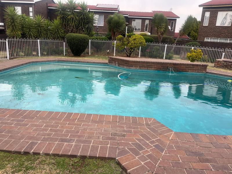 3 Bedroom Property for Sale in Albertsdal Gauteng