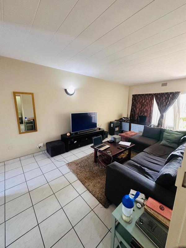 2 Bedroom Property for Sale in Wychwood Gauteng