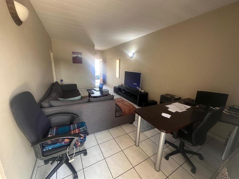 2 Bedroom Property for Sale in Wychwood Gauteng