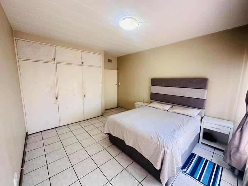 2 Bedroom Property for Sale in Wychwood Gauteng