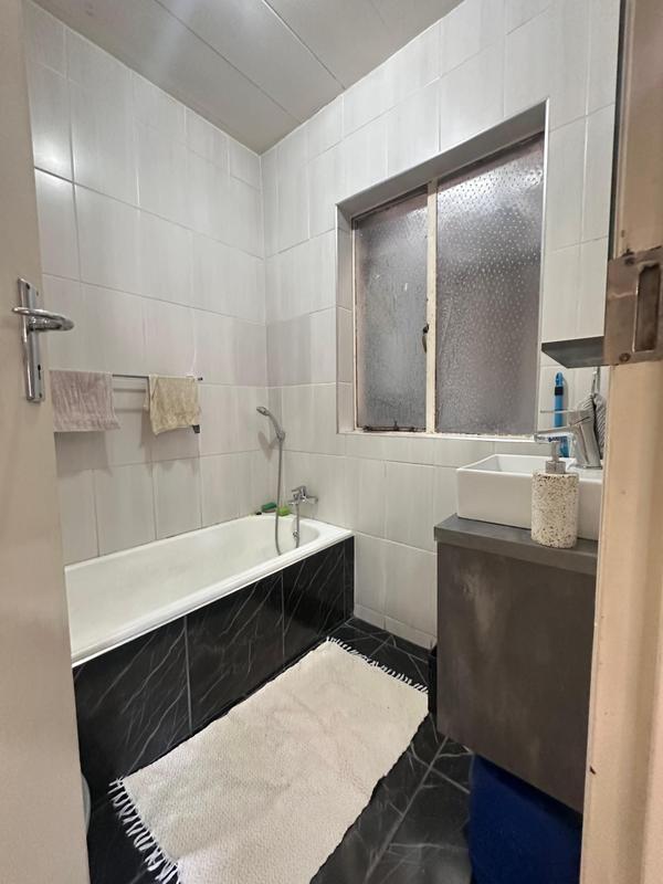 2 Bedroom Property for Sale in Wychwood Gauteng