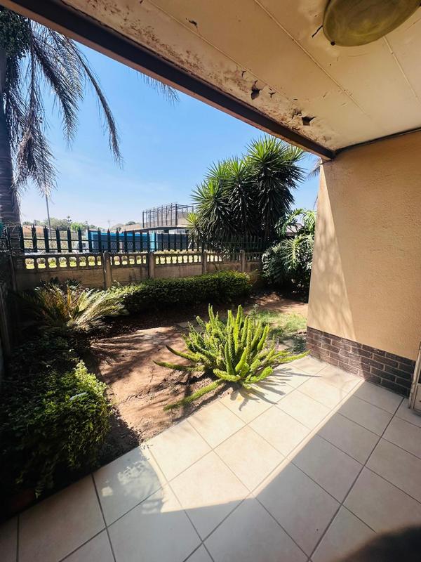 2 Bedroom Property for Sale in Wychwood Gauteng