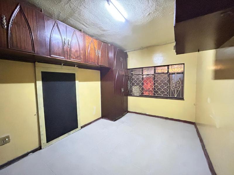 9 Bedroom Property for Sale in Actonville Gauteng