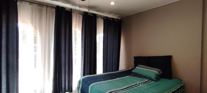 4 Bedroom Property for Sale in Oakdene Gauteng