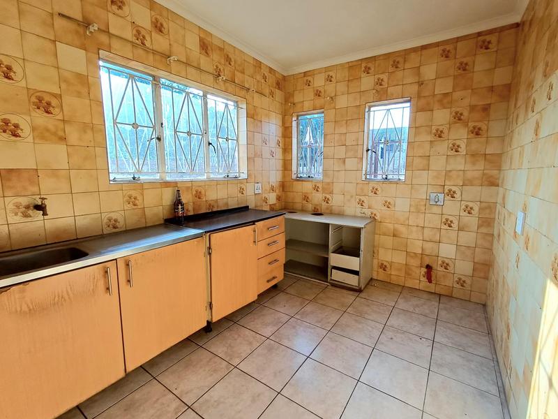 To Let 2 Bedroom Property for Rent in Laudium Gauteng
