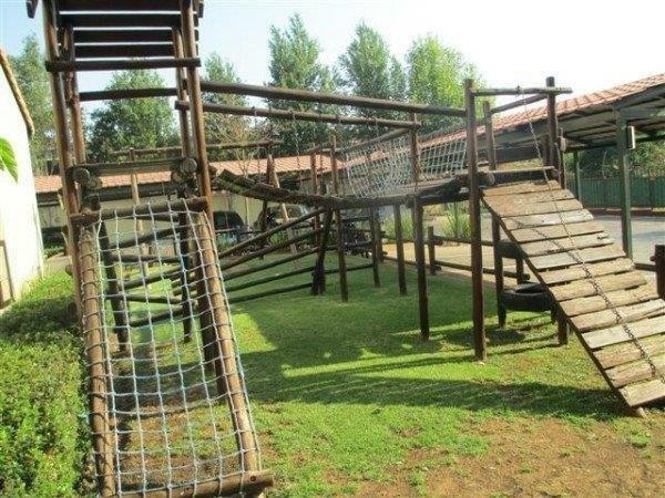 To Let 2 Bedroom Property for Rent in Pineslopes Gauteng