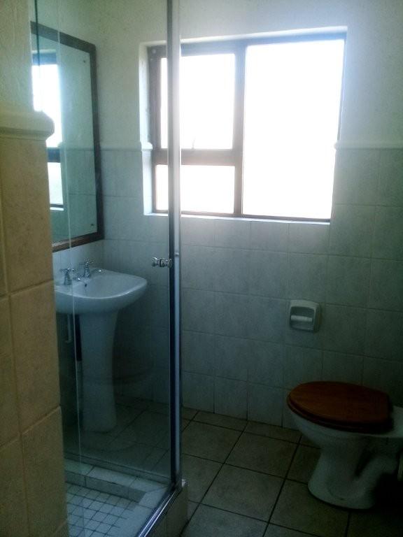 To Let 2 Bedroom Property for Rent in Pineslopes Gauteng