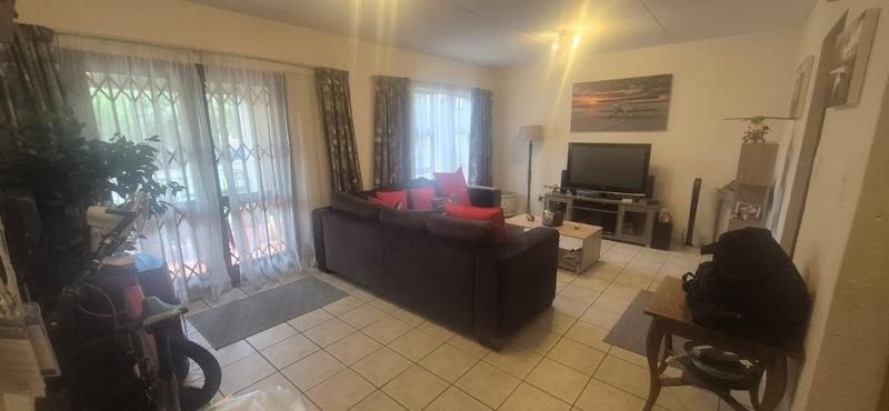 To Let 2 Bedroom Property for Rent in Pineslopes Gauteng