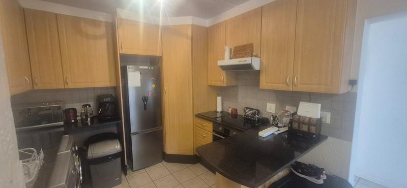 To Let 2 Bedroom Property for Rent in Pineslopes Gauteng