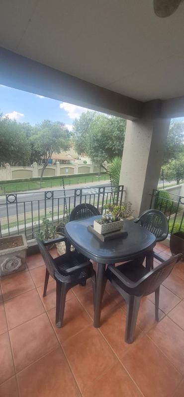 To Let 2 Bedroom Property for Rent in Pineslopes Gauteng