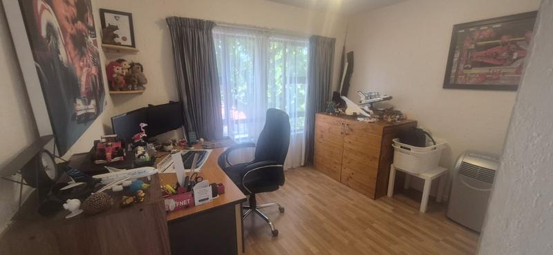 To Let 2 Bedroom Property for Rent in Pineslopes Gauteng