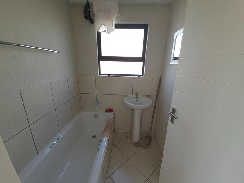 3 Bedroom Property for Sale in Windmill Park Gauteng