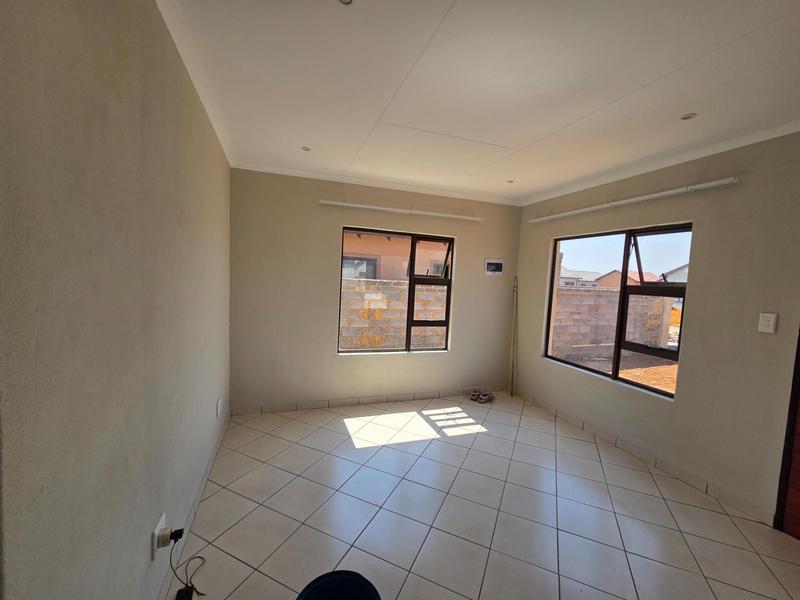 3 Bedroom Property for Sale in Windmill Park Gauteng