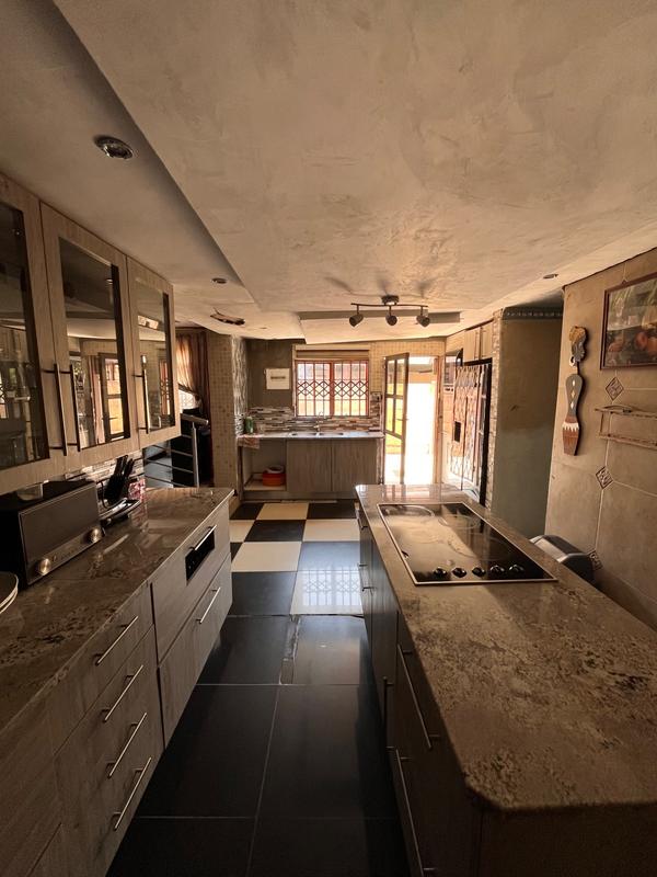 8 Bedroom Property for Sale in Lotus Gardens Gauteng