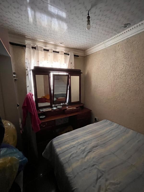 8 Bedroom Property for Sale in Lotus Gardens Gauteng