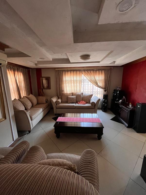 8 Bedroom Property for Sale in Lotus Gardens Gauteng
