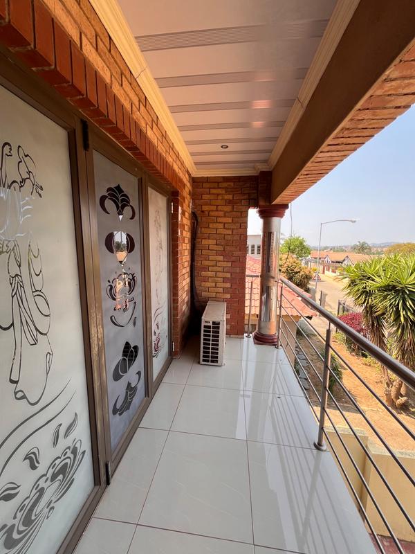 8 Bedroom Property for Sale in Lotus Gardens Gauteng
