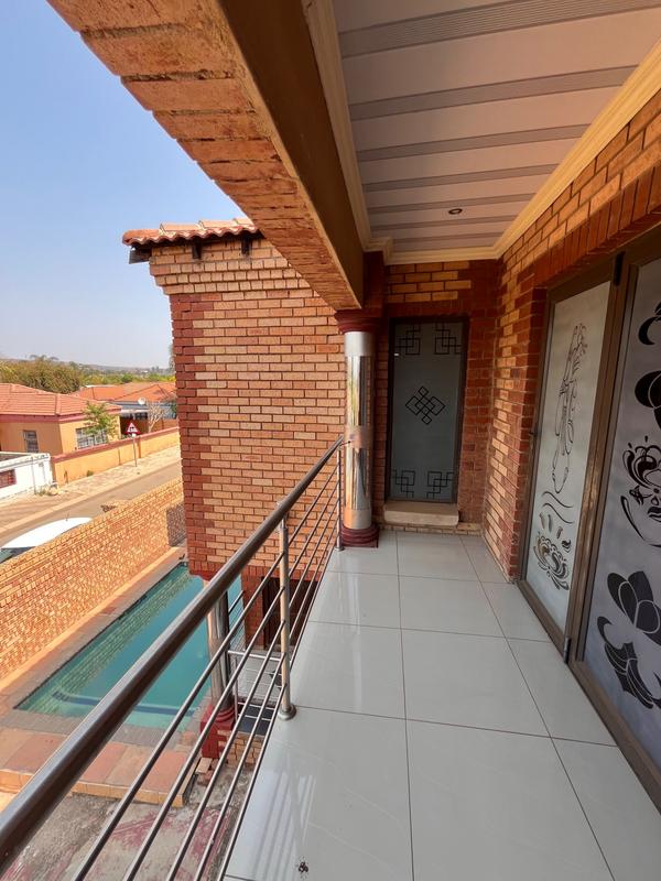 8 Bedroom Property for Sale in Lotus Gardens Gauteng