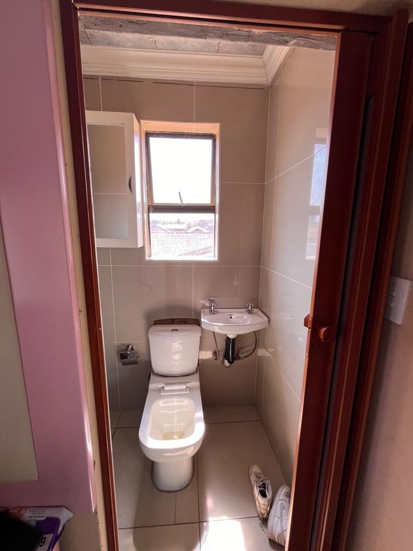 8 Bedroom Property for Sale in Lotus Gardens Gauteng