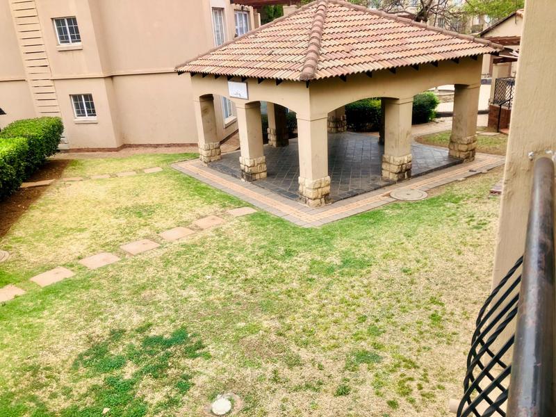 To Let 2 Bedroom Property for Rent in Castleview Gauteng