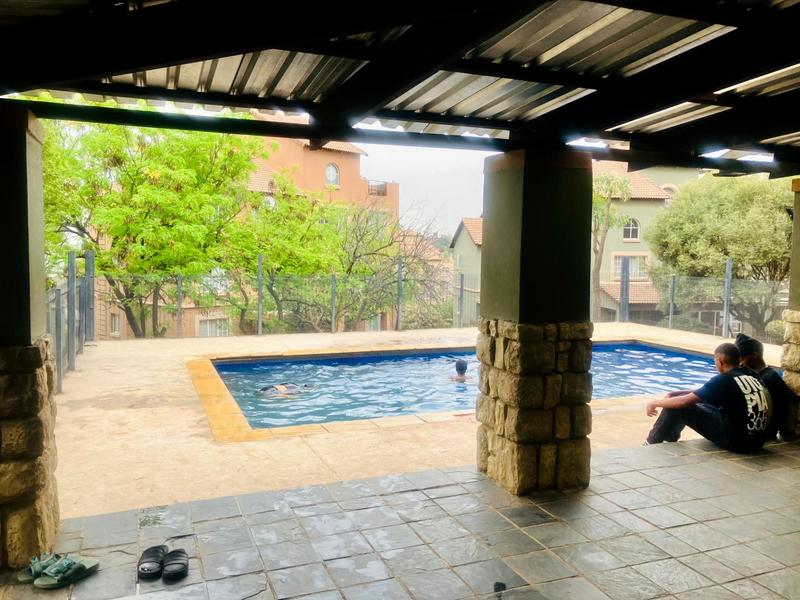 To Let 2 Bedroom Property for Rent in Castleview Gauteng