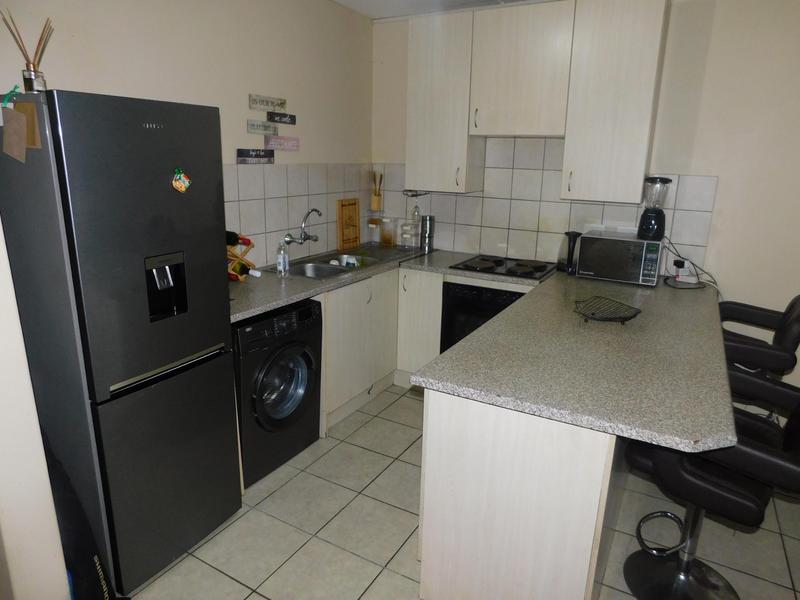 1 Bedroom Property for Sale in Grand Central Gauteng