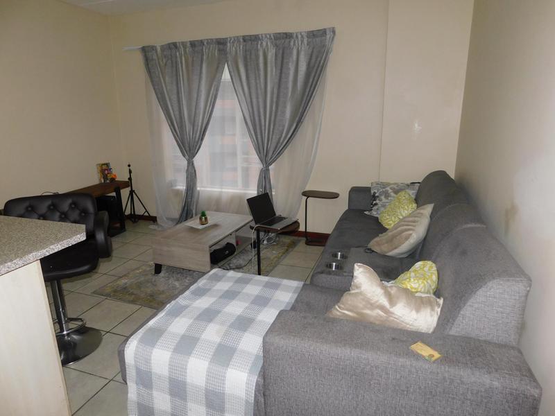 1 Bedroom Property for Sale in Grand Central Gauteng