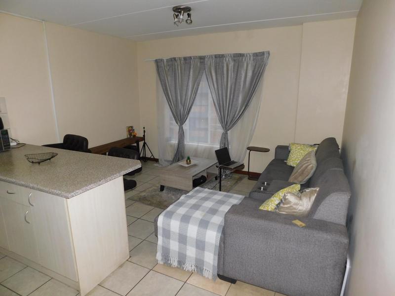 1 Bedroom Property for Sale in Grand Central Gauteng