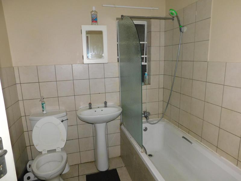 1 Bedroom Property for Sale in Grand Central Gauteng