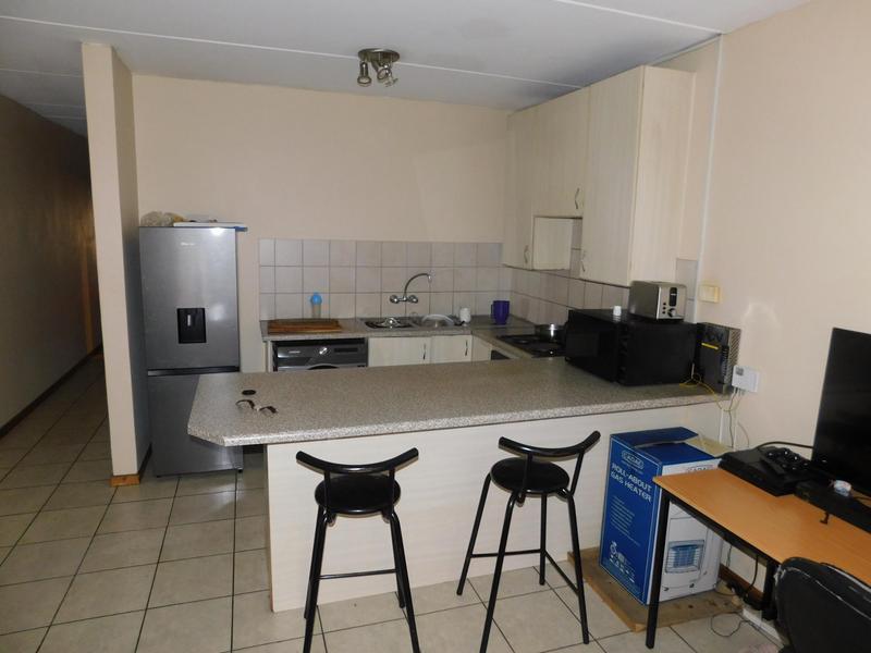 1 Bedroom Property for Sale in Grand Central Gauteng