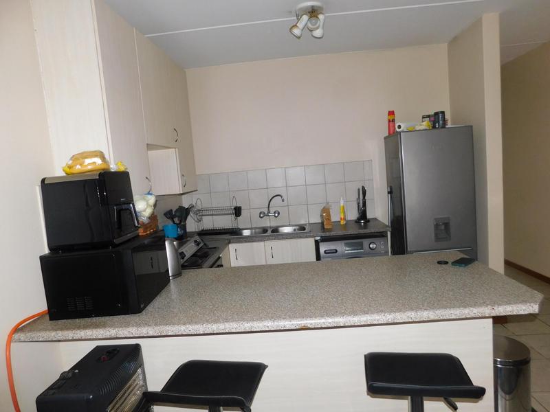 1 Bedroom Property for Sale in Grand Central Gauteng