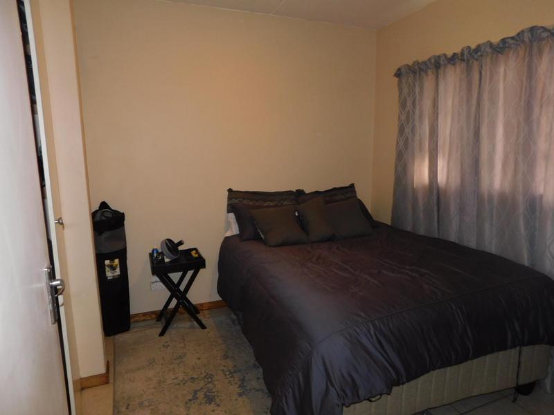 1 Bedroom Property for Sale in Grand Central Gauteng