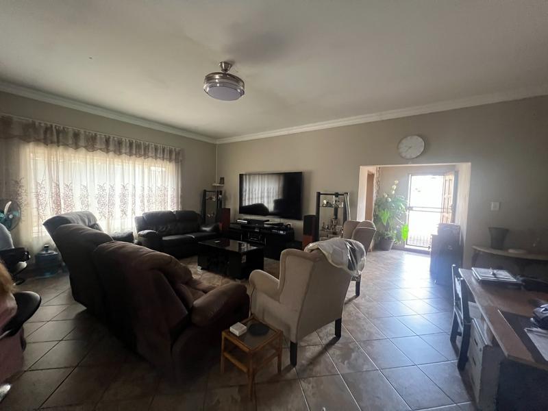 5 Bedroom Property for Sale in Pretoria North Gauteng