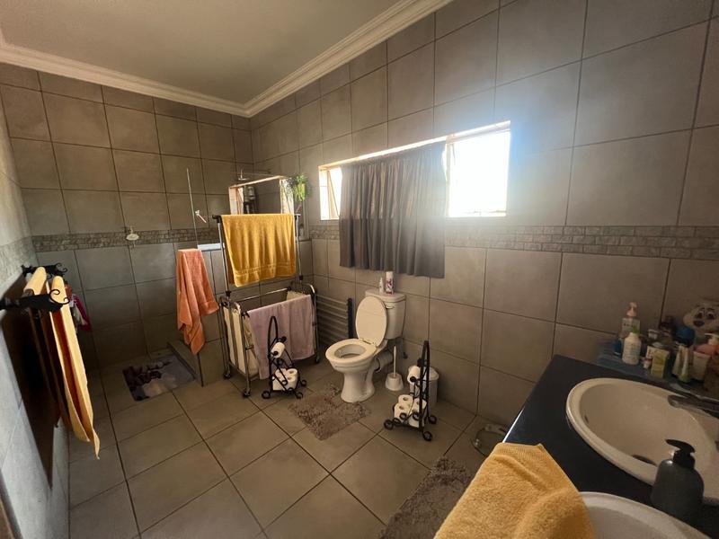 5 Bedroom Property for Sale in Pretoria North Gauteng