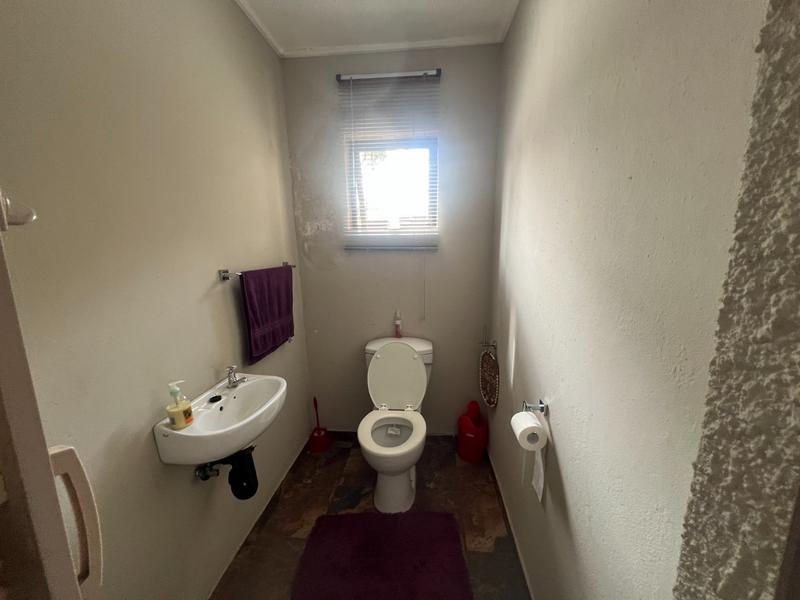 5 Bedroom Property for Sale in Pretoria North Gauteng