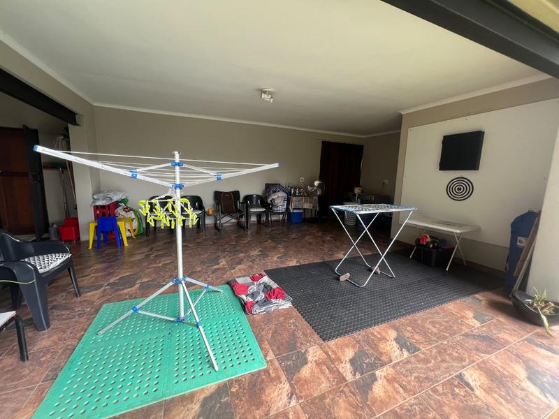 5 Bedroom Property for Sale in Pretoria North Gauteng