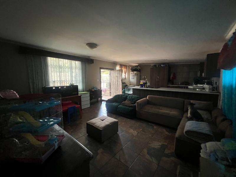 5 Bedroom Property for Sale in Pretoria North Gauteng