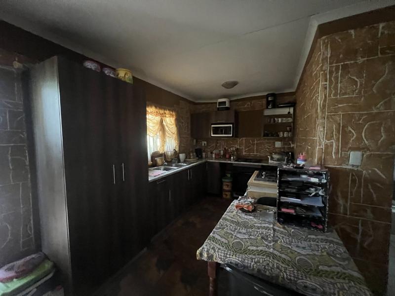 5 Bedroom Property for Sale in Pretoria North Gauteng