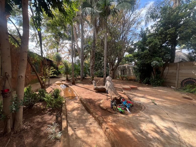 5 Bedroom Property for Sale in Pretoria North Gauteng