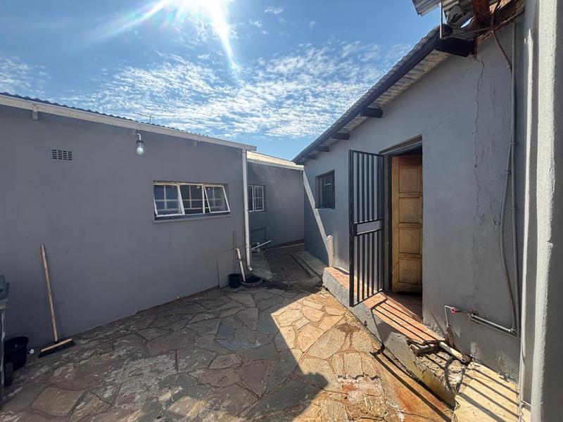 10 Bedroom Property for Sale in Hurst Hill Gauteng