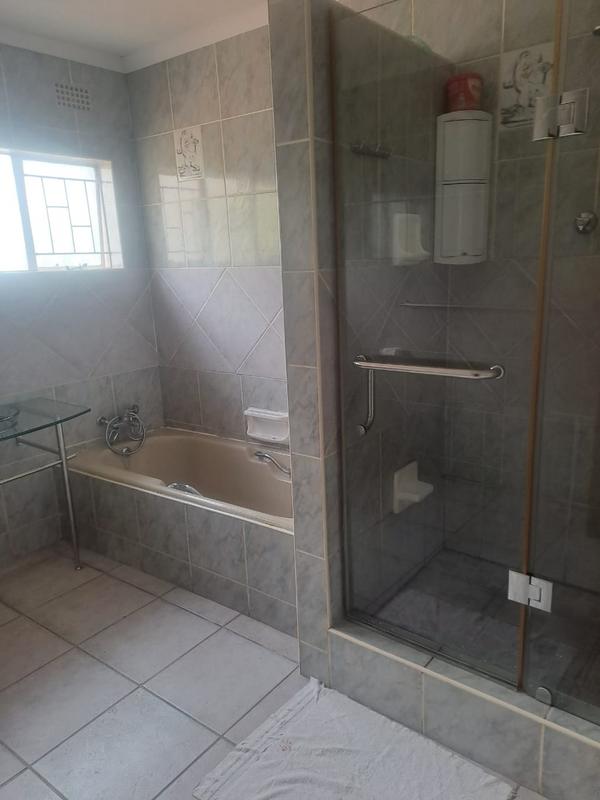 To Let 1 Bedroom Property for Rent in Primrose Gauteng