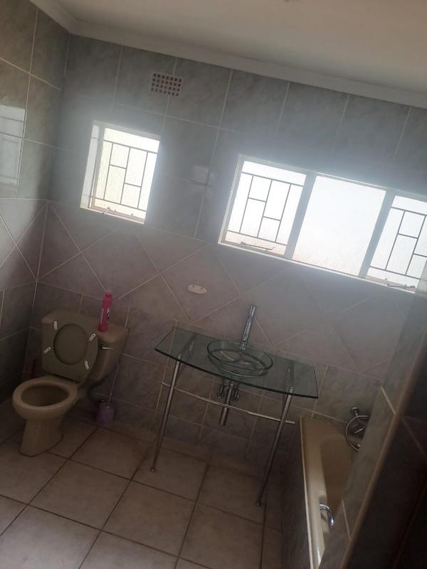 To Let 1 Bedroom Property for Rent in Primrose Gauteng