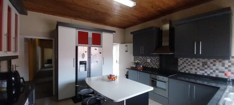 4 Bedroom Property for Sale in Primrose Hill Gauteng