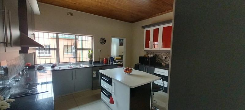4 Bedroom Property for Sale in Primrose Hill Gauteng