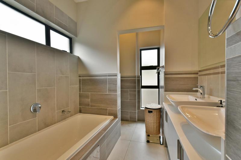 3 Bedroom Property for Sale in Ferndale Gauteng