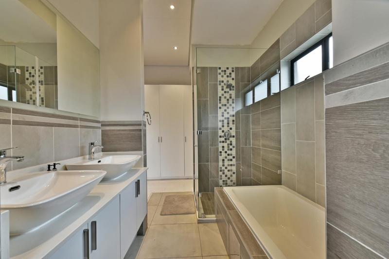 3 Bedroom Property for Sale in Ferndale Gauteng