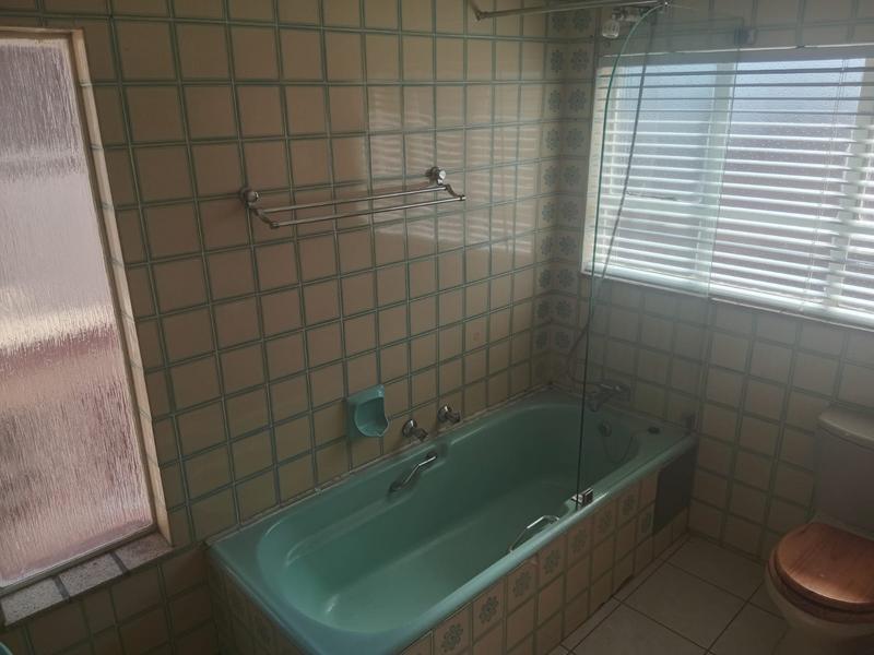4 Bedroom Property for Sale in Eldoraigne Gauteng