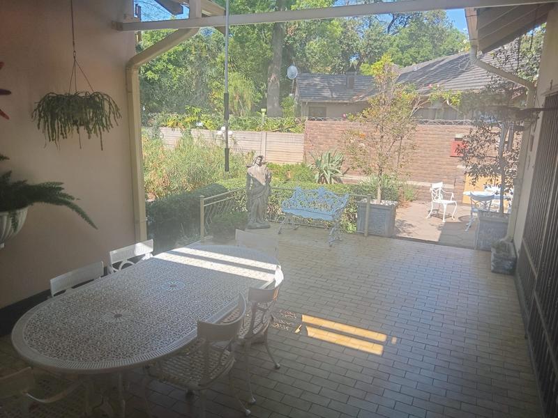 4 Bedroom Property for Sale in Eldoraigne Gauteng